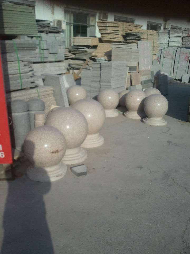 圆球雕塑的艺术与工艺 从石材加工到厂家直销